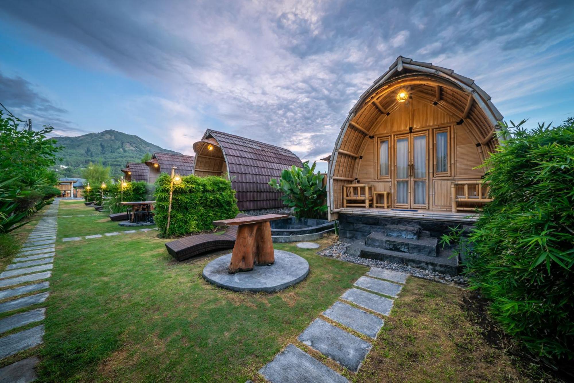 Tegal Bamboo Cottages & Private Hot Spring Baturaja  Екстериор снимка