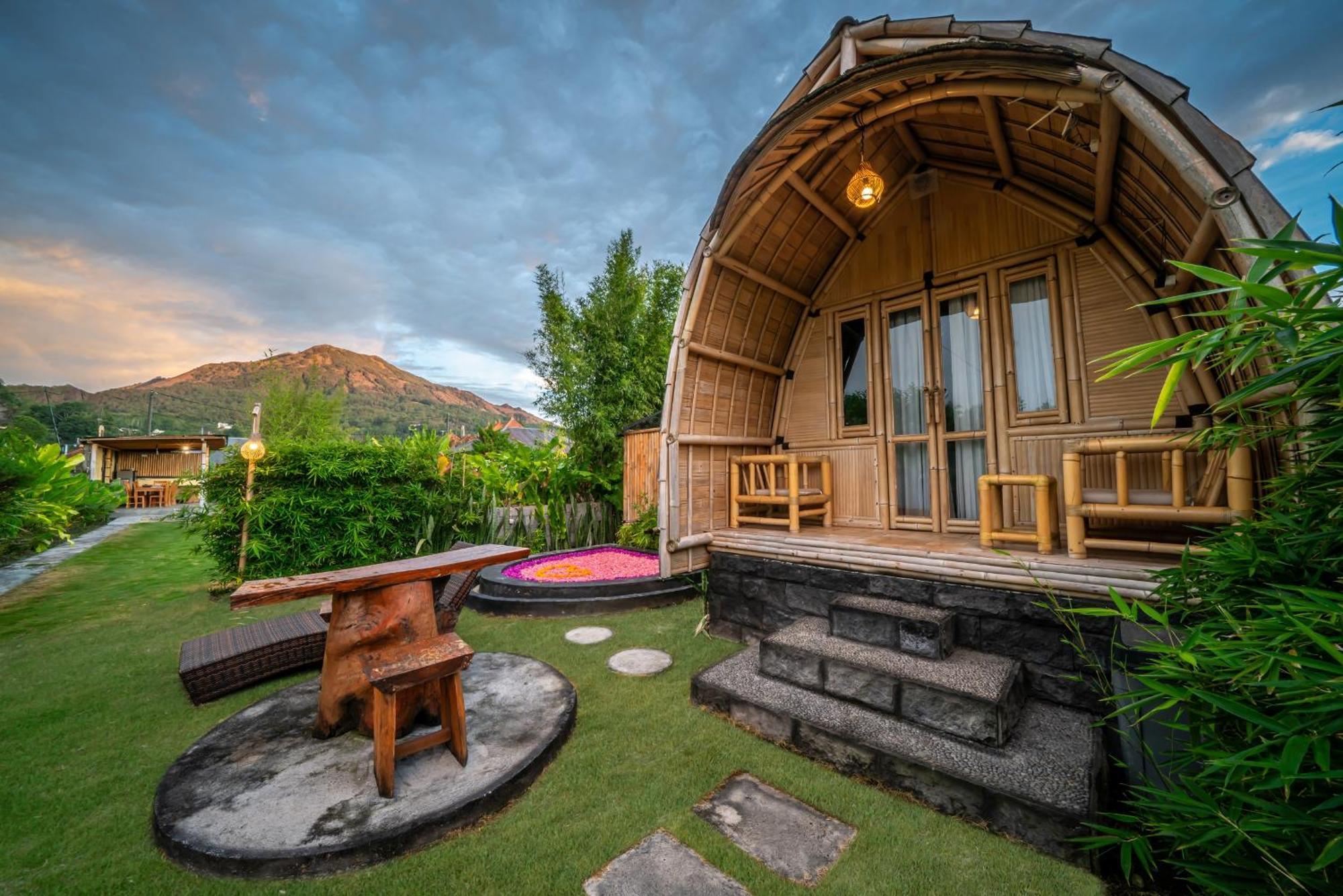 Tegal Bamboo Cottages & Private Hot Spring Baturaja  Екстериор снимка